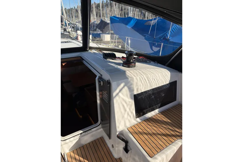 Slide: The Image of Jeanneau Sun Odyssey 490 2022 - 16
