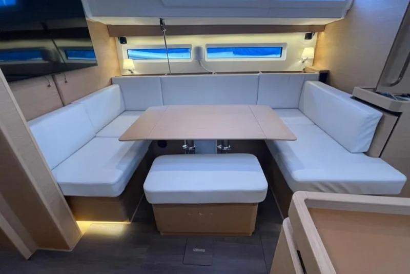 Slide: The Image of Jeanneau Sun Odyssey 490 2022 - 27