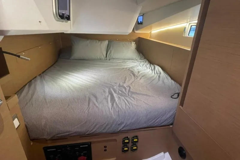 Slide: The Image of Jeanneau Sun Odyssey 490 2022 - 34