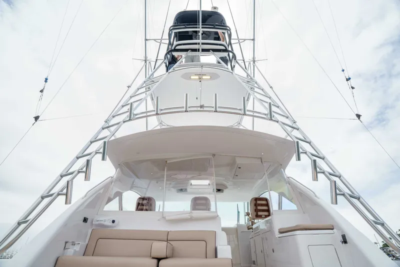Slide: The Image of Hatteras 45 Express Sportfish 2015 - 14