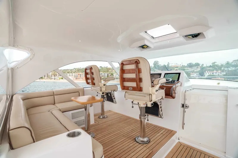 Slide: The Image of Hatteras 45 Express Sportfish 2015 - 17