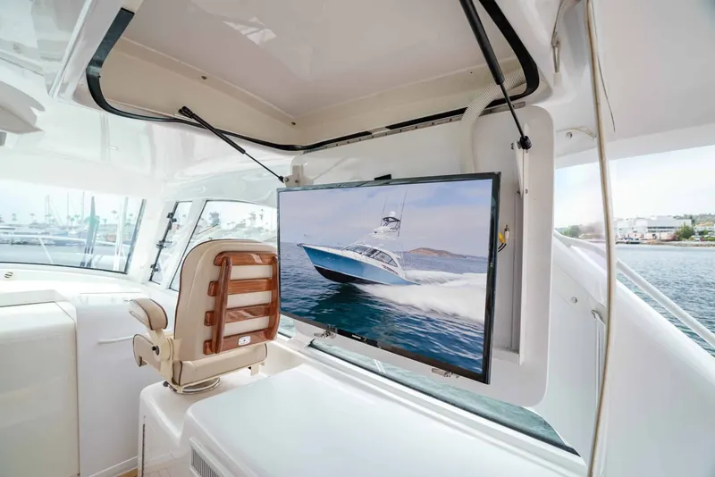 Slide: The Image of Hatteras 45 Express Sportfish 2015 - 33