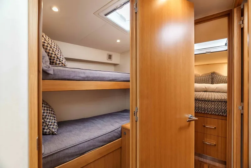 Slide: The Image of Hatteras 45 Express Sportfish 2015 - 27