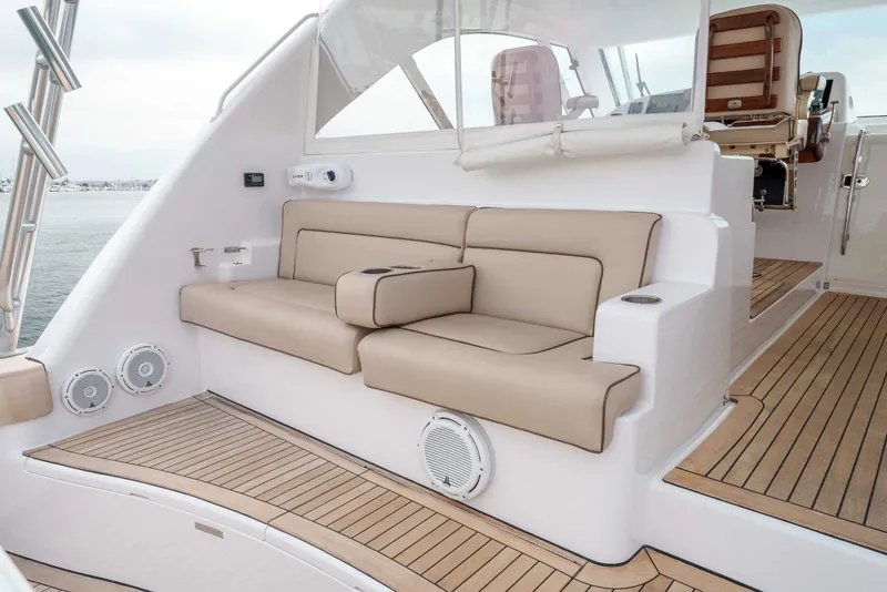 Slide: The Image of Hatteras 45 Express Sportfish 2015 - 15