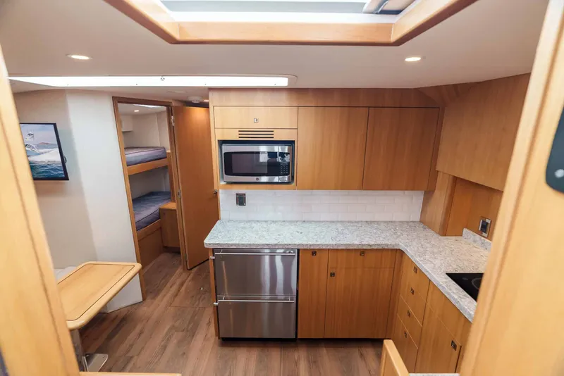 Slide: The Image of Hatteras 45 Express Sportfish 2015 - 23