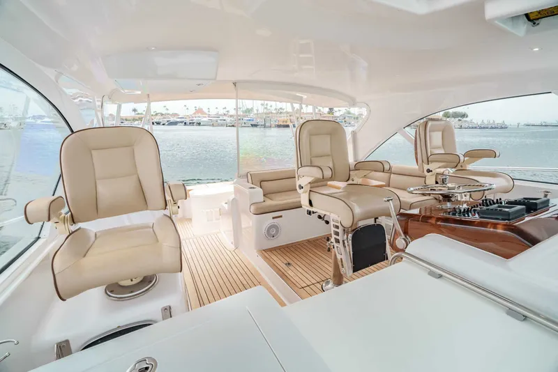 Slide: The Image of Hatteras 45 Express Sportfish 2015 - 21