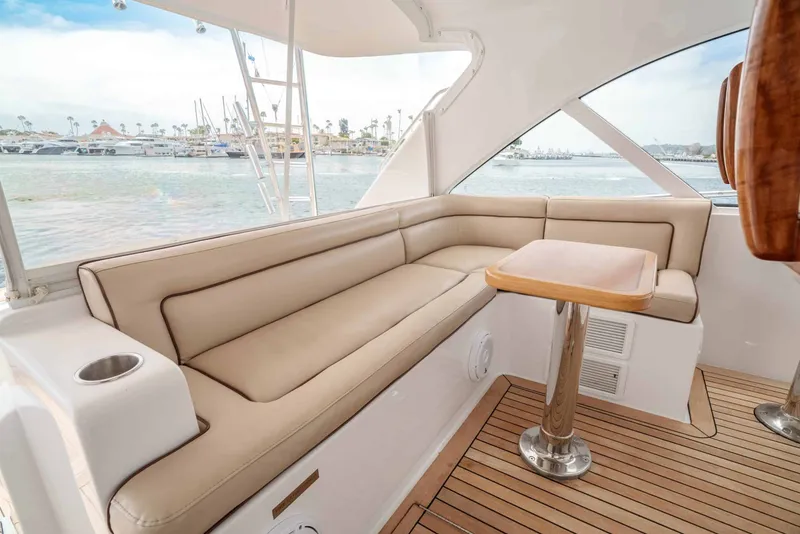 Slide: The Image of Hatteras 45 Express Sportfish 2015 - 18
