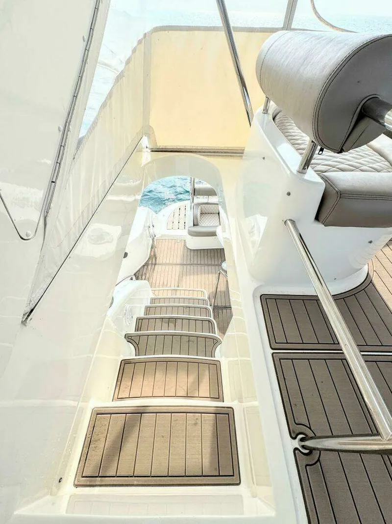 Slide: The Image of Neptunus 62 Flybridge "Aviana Joli" 2005 - 23