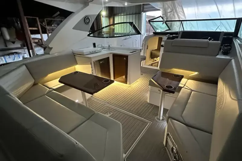 Slide: The Image of Cruisers Yachts 38 GLS OB - 4