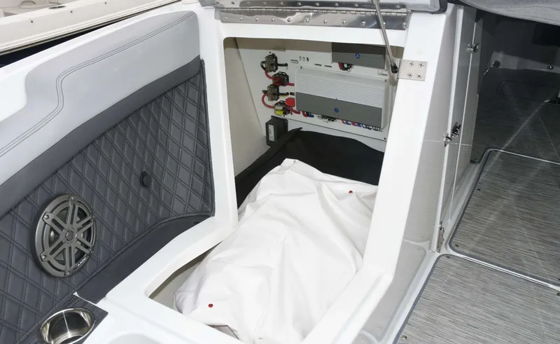 Slide: The Image of Cobalt R6 OB - 23