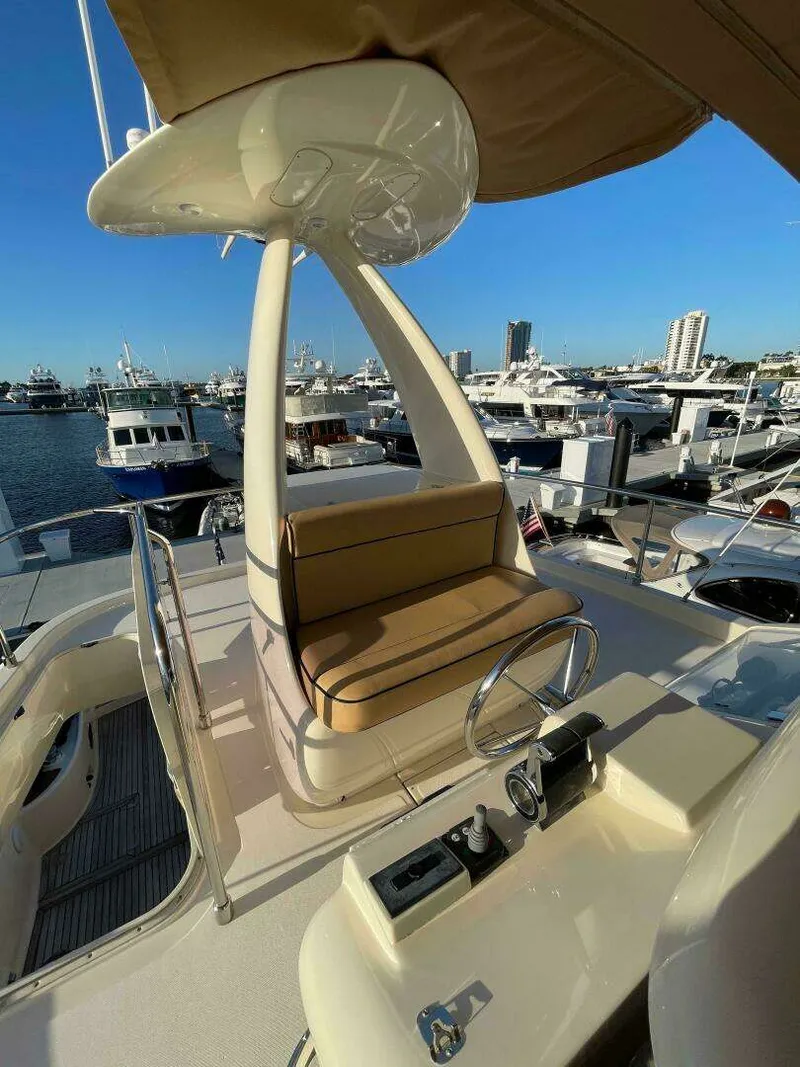 Slide: The Image of Mochi Craft 74' Dolphin "Ce Lu" 2006 - 41