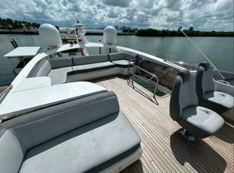 Slide: The Image of Princess S72 "Snowbird" 2014 - 39