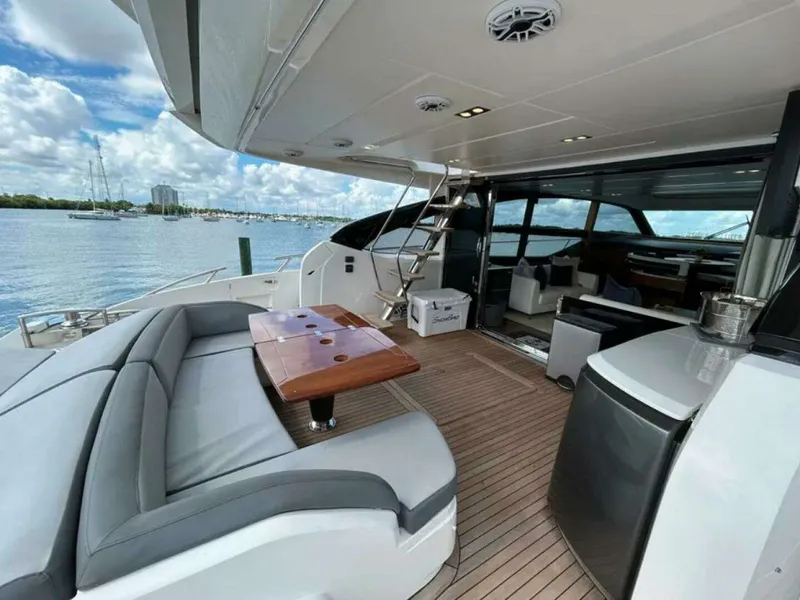 Slide: The Image of Princess S72 "Snowbird" 2014 - 4