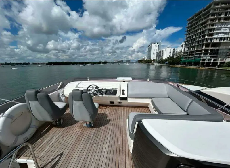 Slide: The Image of Princess S72 "Snowbird" 2014 - 41