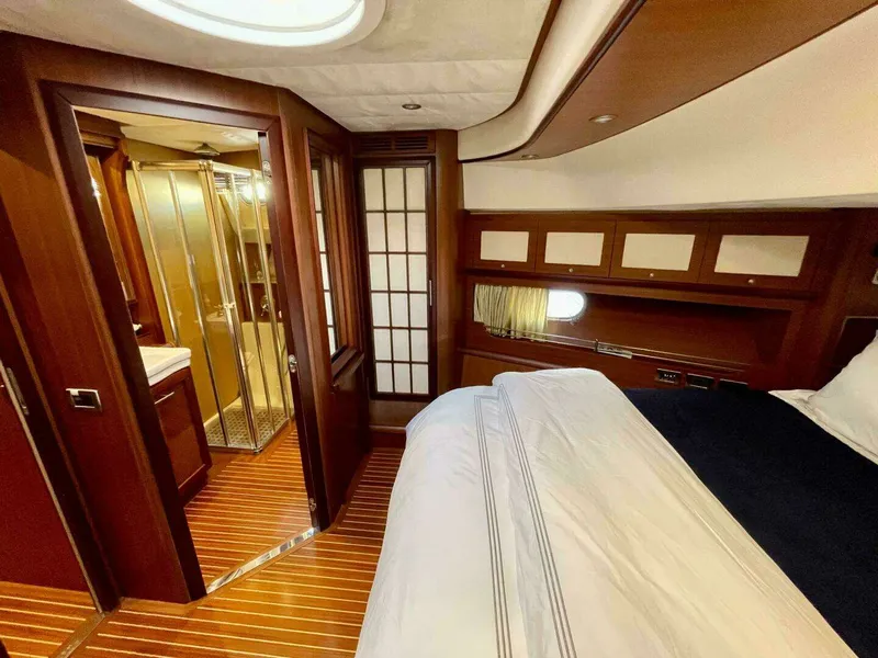 Slide: The Image of Mochi Craft 74' Dolphin "Ce Lu" 2006 - 63