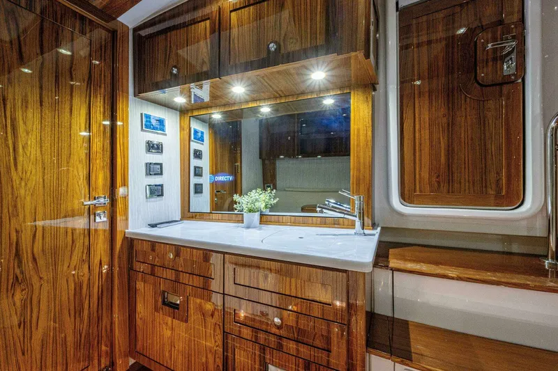 Slide: The Image of HCB 65 Estrella 2024 - 8