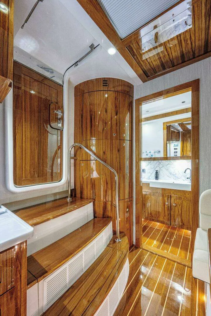 Slide: The Image of HCB 65 Estrella 2024 - 9