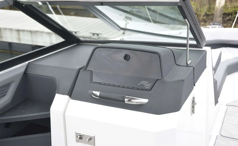 Slide: The Image of Cobalt R6 OB - 17