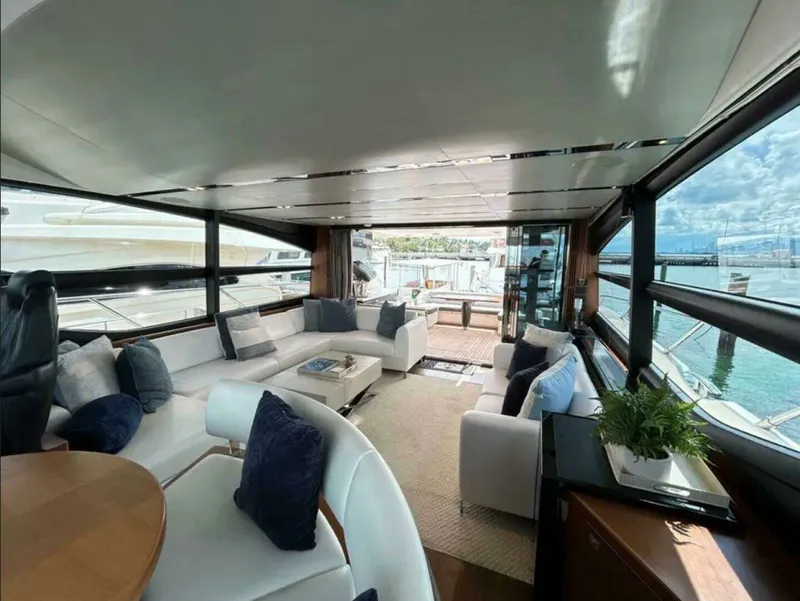 Slide: The Image of Princess S72 "Snowbird" 2014 - 1