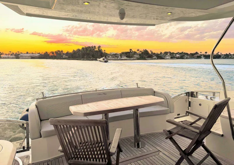 Slide: The Image of Sea Ray L650 Fly "Jeanne Rose" 2018 - 12