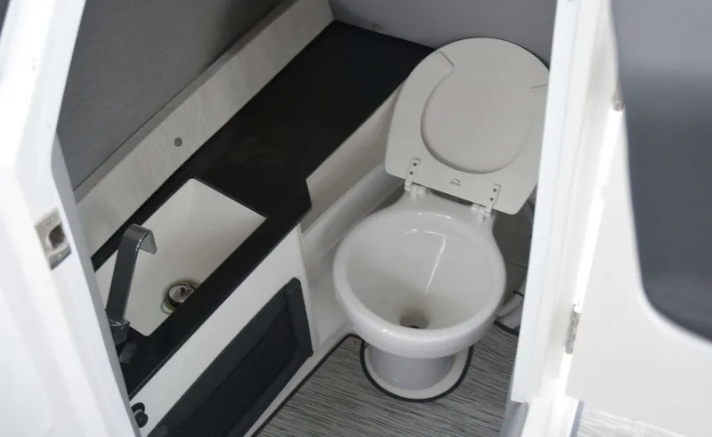 Slide: The Image of Cobalt R6 OB - 18