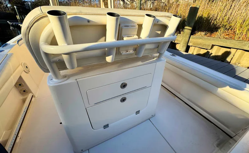 Slide: The Image of Grady White FISHERMAN 216 - 10