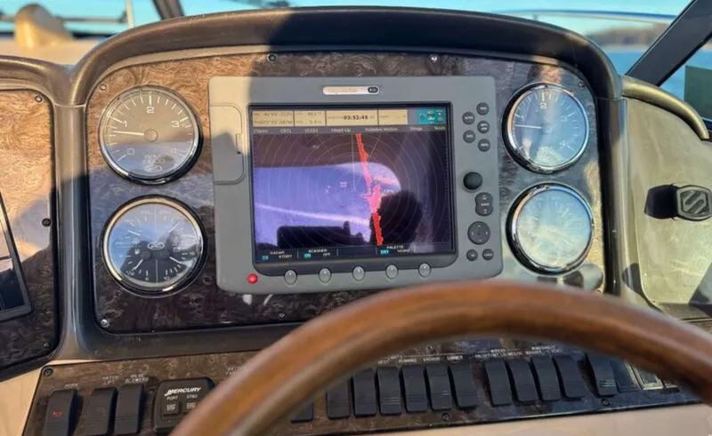 Slide: The Image of Sea Ray 38 SUNDANCER - 17