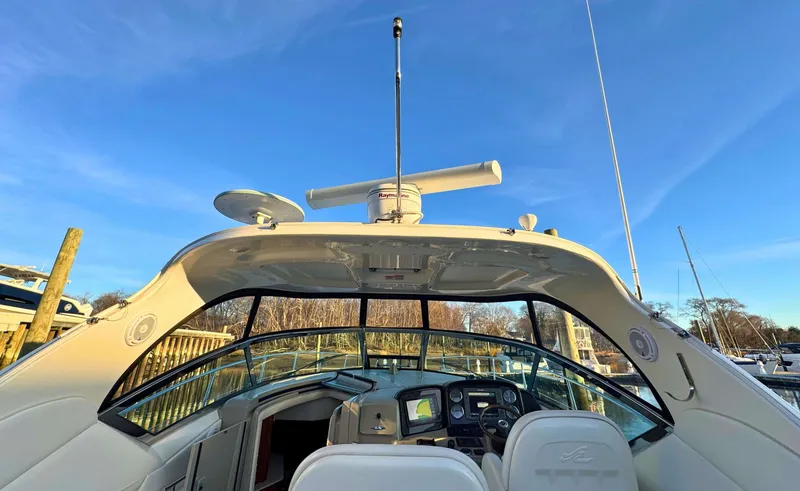 Slide: The Image of Sea Ray 38 SUNDANCER - 53