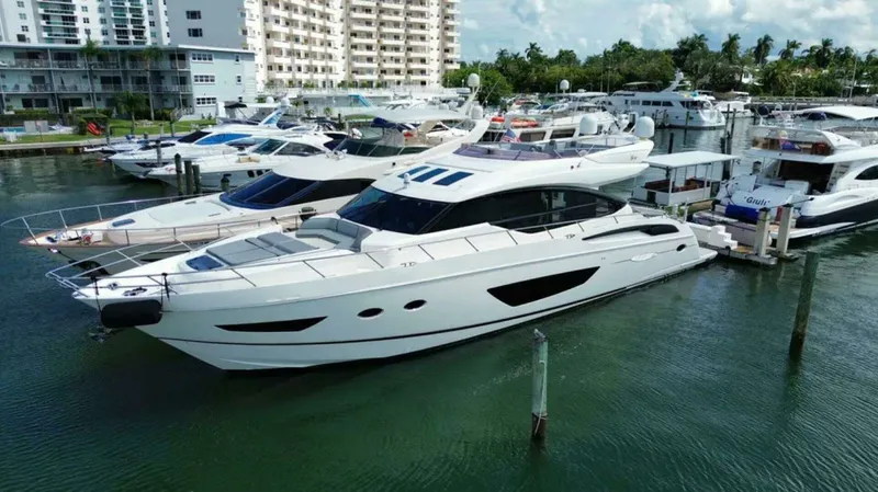 Slide: The Image of Princess S72 "Snowbird" 2014 - 0