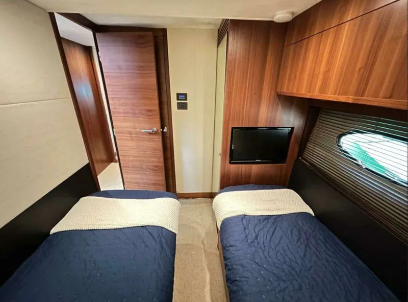 Slide: The Image of Princess S72 "Snowbird" 2014 - 17