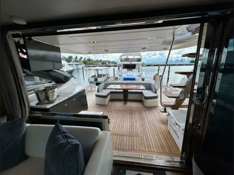 Slide: The Image of Princess S72 "Snowbird" 2014 - 30