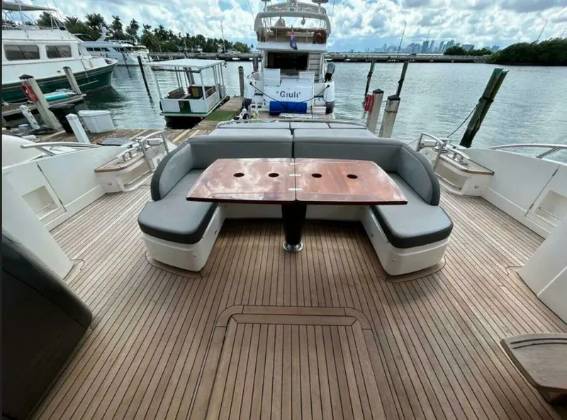 Slide: The Image of Princess S72 "Snowbird" 2014 - 32