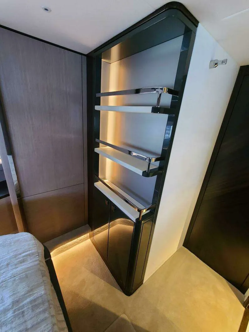 Slide: The Image of Sunseeker 68 Manhattan "Sweet Tina" 2023 - 32