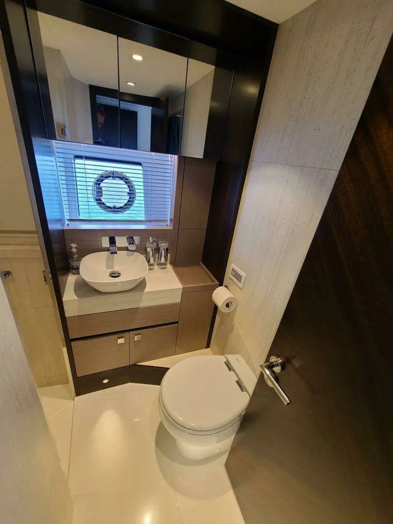 Slide: The Image of Sunseeker 68 Manhattan "Sweet Tina" 2023 - 36