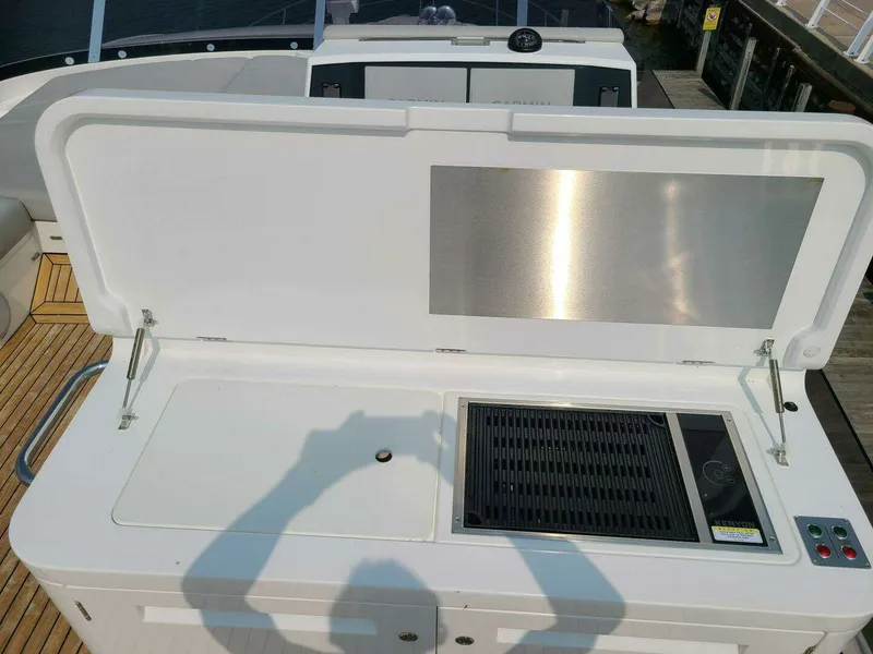 Slide: The Image of Sunseeker 68 Manhattan "Sweet Tina" 2023 - 39