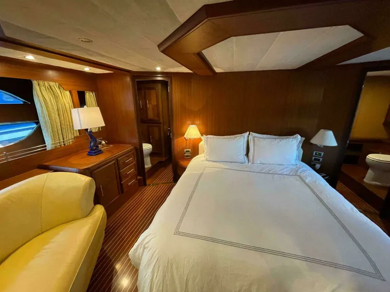 Slide: The Image of Mochi Craft 74' Dolphin "Ce Lu" 2006 - 59