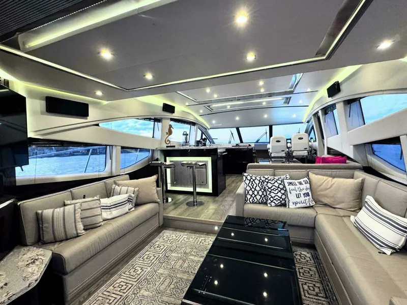 Slide: The Image of Sea Ray L650 Fly "Jeanne Rose" 2018 - 21