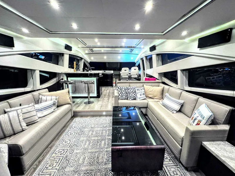 Slide: The Image of Sea Ray L650 Fly "Jeanne Rose" 2018 - 22