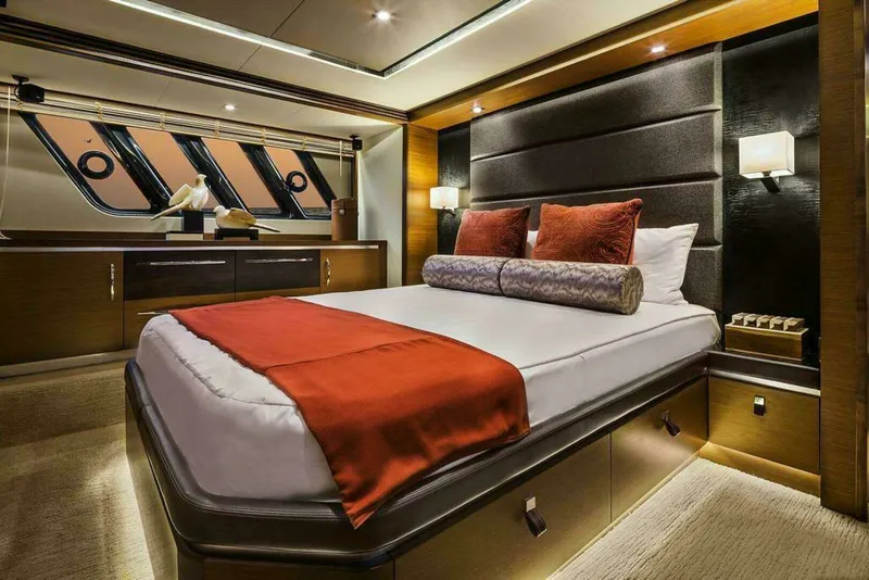 Slide: The Image of Sea Ray L650 Fly "Jeanne Rose" 2018 - 38