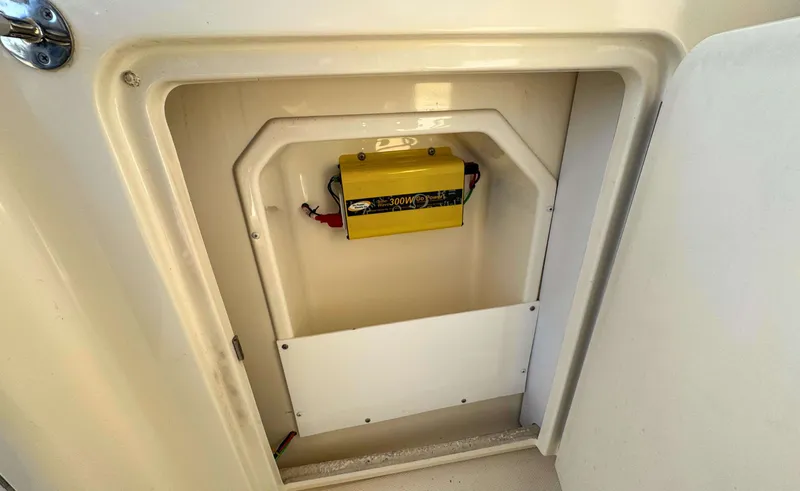 Slide: The Image of Sea Ray 38 SUNDANCER - 15