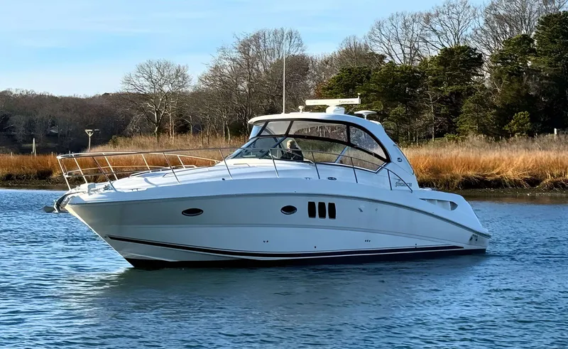 Slide: The Image of Sea Ray 38 SUNDANCER - 3