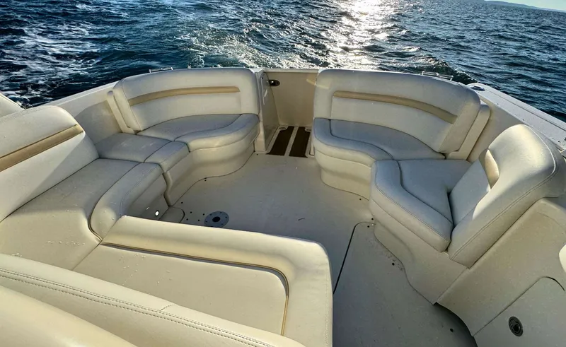 Slide: The Image of Sea Ray 38 SUNDANCER - 50