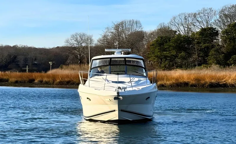 Slide: The Image of Sea Ray 38 SUNDANCER - 6