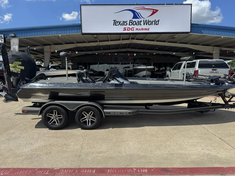 The Image of Skeeter ZXR 21 2022 - 0