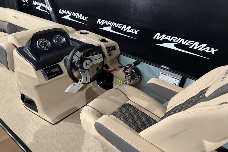 Slide: The Image of Harris 230 Sunliner 2025 - 18