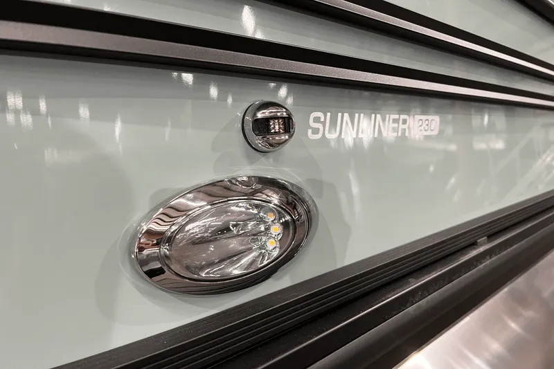 Slide: The Image of Harris 230 Sunliner 2025 - 2