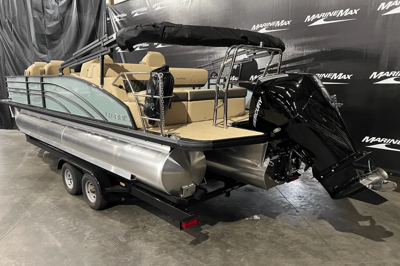 Slide: The Image of Harris 230 Sunliner 2025 - 3