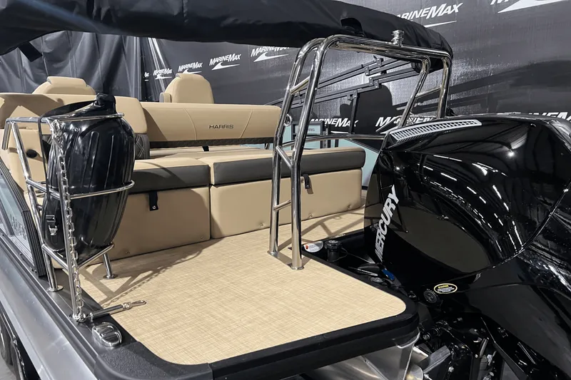 Slide: The Image of Harris 230 Sunliner 2025 - 4