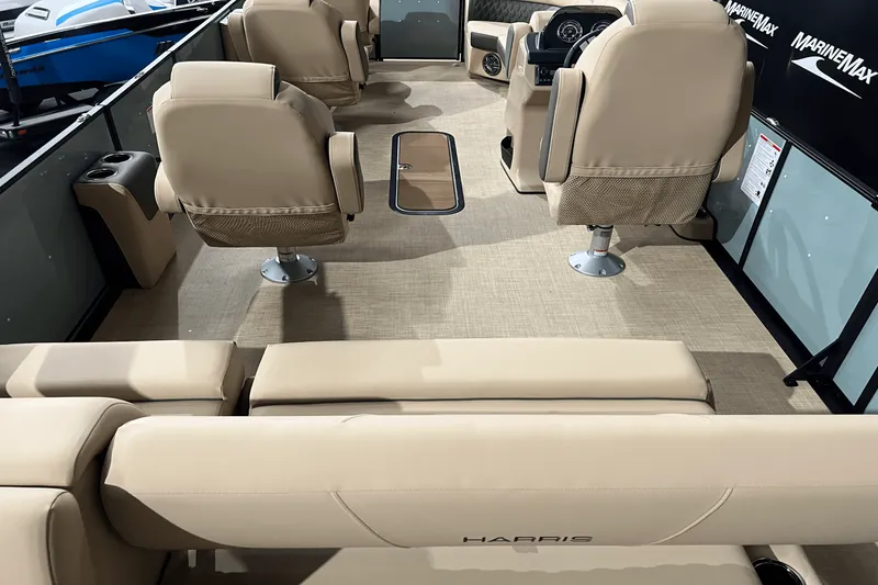 Slide: The Image of Harris 230 Sunliner 2025 - 8