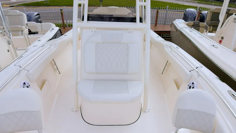 Slide: The Image of Key West Boats 239 FS 2026 - 14